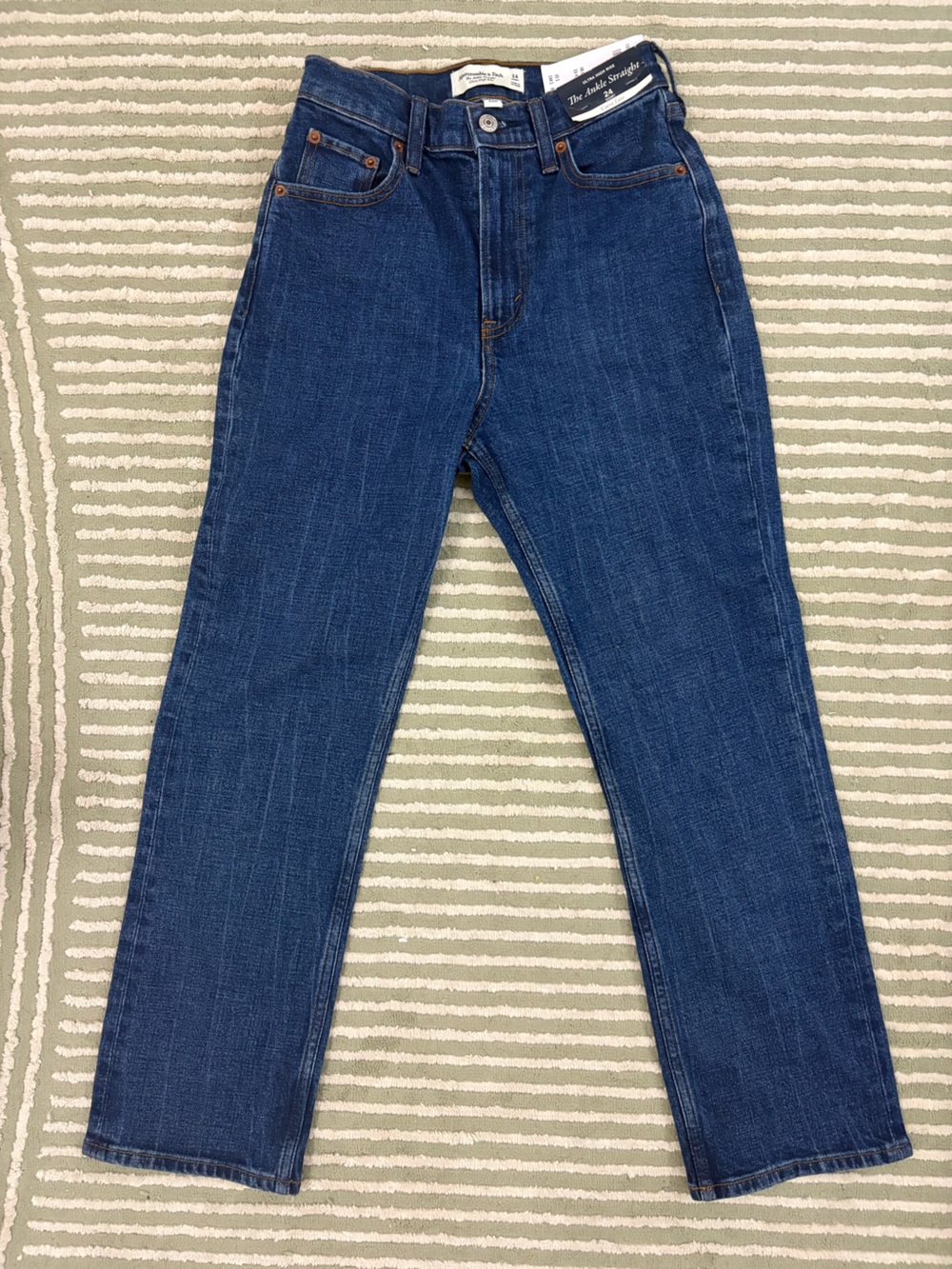 Abercrombie & Fitch Curve Love Ultra High Rise Ankle Straight Jean Dark 24 Short